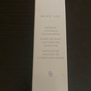 4/$25 Mary Kay Medium coverage foundation- 1 oz size Ivory in box. 1 box left
